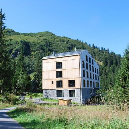 Berghotel Mettmen Schwanden  Exterior photo